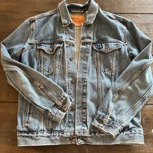 Levi’s Denim Jacket Vintage Fit